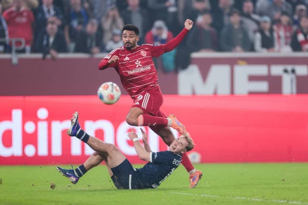 27 02 2026, Football, Season 2025 2026, 2 Bundesliga, Matchday 24, Fortuna Düsseldorf VfL Bochum 1848, f l Emmanuel Iyoha Fortuna Düsseldorf , Mikkel Rakneberg VfL Bochum 1848 , Düsseldorf MErkur Spiel Arena NRW Germany xRHR PHOTO DEx Copyright: DennisxEwert RHR-FOTOx RHR-FOTO DE