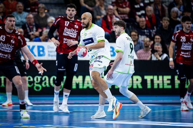 DAIKIN HBL SG Flensburg Handewitt vs HSG Wetzlar 27 02 26 David Cyrill Akakpo Nr 20, HSG Wetzlar in attack DAIKIN HBL SG Flensburg Handewitt vs HSG Wetzlar, GP JOULE Arena on 27 02 26 Copyright: xBEAUTIFULxSPORTS MarioxM.xKobergx