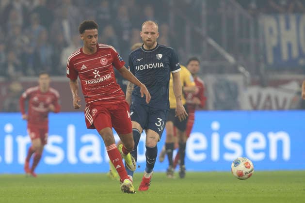 Sima Suso Fortuna Düsseldorf and Philipp Hofmann VfL Bochum in a duel during the 2 Bundesliga match between Fortuna Düsseldorf and VfL Bochum, Merkur Spiel Arena on February 27, 2026 in Düsseldorf, Germany Photo by Oliver Kaelke DeFodi Images Sima Suso Fortuna Düsseldorf and Philipp Hofmann VfL Bochum battle for the ball during the 2 Bundesliga match between Fortuna Düsseldorf and VfL Bochum at Merkur Spiel Arena on February 27, 2026 in Düsseldorf, Germany Photo by Oliver Kaelke DeFodi Images Photo by Oliver Kaelke DeFodi Images
