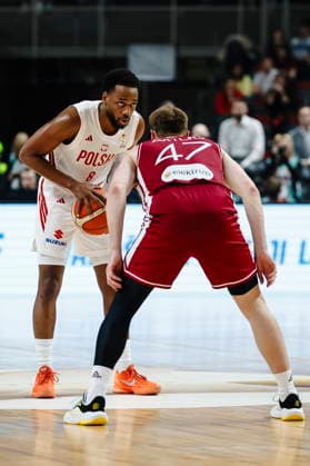 Ryga 27.02.2026 KOSZYKOWKA KOSZKADRA REPREZENTACJA POLSKI MECZ LOTWA - POLSKA ELIMINACJE MISTRZOSTW SWIATA 2027 - - - MEN BASKETBALL POLISH national team, Nationalteam WORLD CUP SERIES QUALIFIERS GAME LATVIA - POLAND NZ Jordan Loyd , Arturs Kurucs , FOT. WOJCIECH FIGURSKI 058SPORT.PL NEWSPIX.PL --- newspix.pl  FOT. WOJCIECH FIGURSKI 058SPORT.PL
