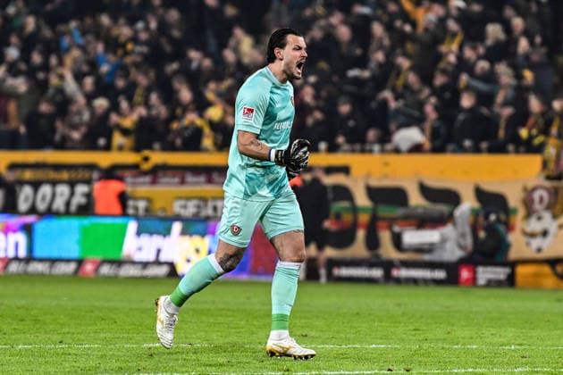 Soccer I Men I Season 2025 2026 I 2 Bundesliga I 24 Matchday I SG Dynamo Dresden SV Darmstadt 98 I 27 02 2026 Goal celebration Tim Stanislaw Schreiber 1, SG Dynamo Dresden at the goal to 1 0 Crop, close-up, portrait, portrait, single photo, single image, body Dresden Rudolf Harbig Stadium Lennestr 12 Saxony Germany Copyright: xLobeca InesxHähnelx