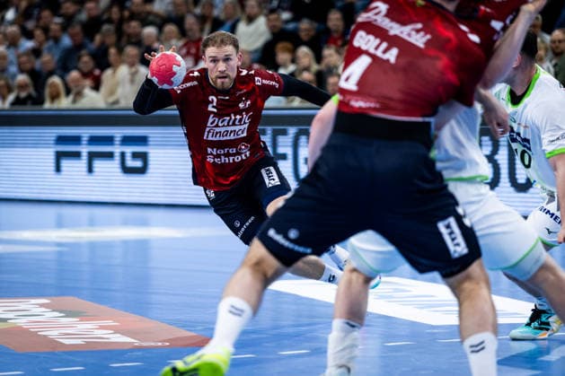 DAIKIN HBL SG Flensburg Handewitt vs HSG Wetzlar 27 02 26 Simon Pytlick Nr 02, SG Flensburg Handewitt in attack DAIKIN HBL SG Flensburg Handewitt vs HSG Wetzlar, GP JOULE Arena on 27 02 26 Copyright: xBEAUTIFULxSPORTS MarioxM.xKobergx