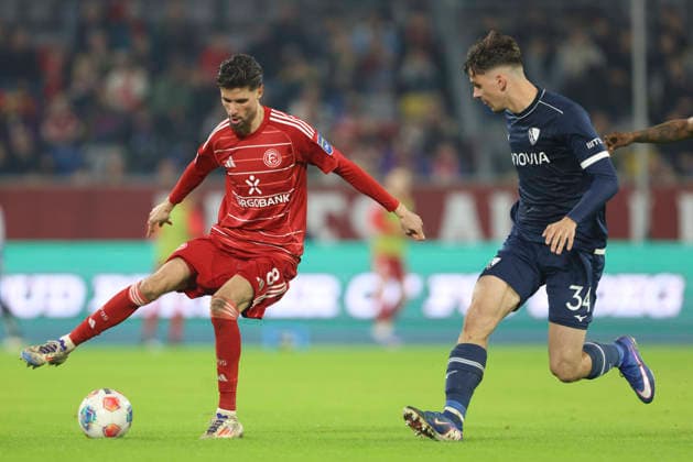 Anouar El Azzouzi Fortuna Düsseldorf and Cajetan Lenz VfL Bochum in a duel during the 2 Bundesliga match between Fortuna Düsseldorf and VfL Bochum, Merkur Spiel Arena on February 27, 2026 in Düsseldorf, Germany Photo by Oliver Kaelke DeFodi Images Anouar El Azzouzi Fortuna Düsseldorf and Cajetan Lenz VfL Bochum battle for the ball during the 2 Bundesliga match between Fortuna Düsseldorf and VfL Bochum at Merkur Spiel Arena on February 27, 2026 in Düsseldorf, Germany Photo by Oliver Kaelke DeFodi Images Photo by Oliver Kaelke DeFodi Images