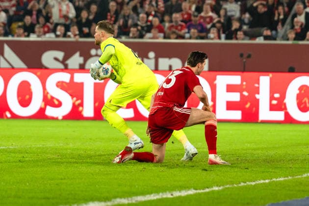 Germany 2 Bundesliga 2025 2026 Fortuna Düsseldorf vs VfL Bochum 24 Matchday 27 02 2026 Merkur Spiel Arena Nordrhein Westfalen Cedric Itten Fortuna Düsseldorf, 13 Timo Horn VfL Bochum, 1 Copyright: xCelinaxLeiersx