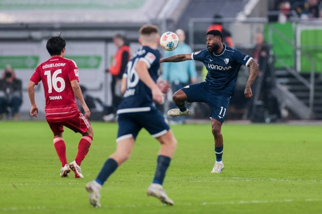 27 02 2026, Football, Season 2025 2026, 2 Bundesliga, Matchday 24, Fortuna Düsseldorf VfL Bochum 1848, f l Satoshi Tanaka Fortuna Düsseldorf , Moritz Broni Kwarteng VfL Bochum 1848 , Düsseldorf MErkur Spiel Arena NRW Germany xRHR PHOTO DEx Copyright: DennisxEwert RHR-FOTOx RHR-FOTO DE