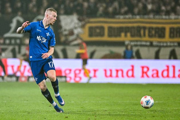 Soccer I Men I Season 2025 2026 I 2 Bundesliga I 24 Matchday I SG Dynamo Dresden SV Darmstadt 98 I 27 02 2026 Kai Klefisch 17, SV Darmstadt 98 has played the ball Crop, close-up, portrait, portrait, single photo, single image, body Dresden Rudolf Harbig Stadium Lennestr 12 Saxony Germany Copyright: xLobeca InesxHähnelx