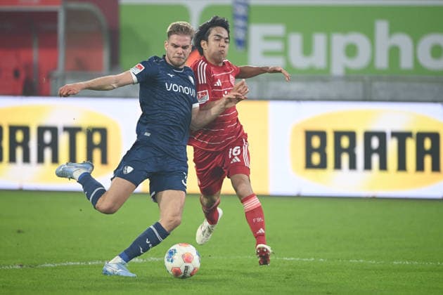 Leandro MORGALLA BO vs Satoshi TANAKA D action, duel, Soccer 2 Bundesliga, Matchday 24, Fortuna Duesseldorf D VfL Bochum on 27 02 2026 at Merkur Spiel Arena Duesseldorf Germany DFL regulations prohibit any use of photographs as image sequences and or quasi video ÃÂ