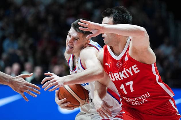 Serbia v Turkiye - 2027 World Cup European Qualifiers BELGRADE, SERBIA - FEBRUARY 27: Stefan Miljenovic (L) of Serbia in action against Berk Ugurlu (17) of Turkiye during the 2027 World Cup European Qualifiers Group C third match between Serbia and Turkiye at the Aleksandar Nikolic Sports Hall in Belgrade, Serbia, on February 27, 2026. Adem Kutucu Anadolu Belgrade Serbia. Editorial use only. Please get in touch for any other usage.  Copyright: x2026xAnadoluxAdemxKutucux