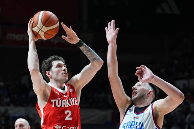 Serbia v Turkiye - 2027 World Cup European Qualifiers BELGRADE, SERBIA - FEBRUARY 27: Sehmus Hazer (2) of Turkiye in action against Jovan Novak (R) of Serbia during the 2027 World Cup European Qualifiers Group C third match between Serbia and Turkiye at the Aleksandar Nikolic Sports Hall in Belgrade, Serbia, on February 27, 2026. Adem Kutucu Anadolu Belgrade Serbia. Editorial use only. Please get in touch for any other usage.  Copyright: x2026xAnadoluxAdemxKutucux