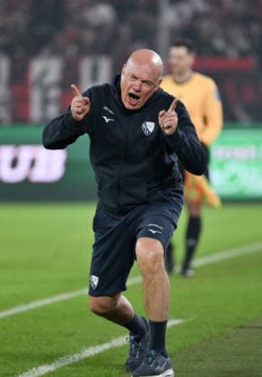 Trainer Uwe Rösler VfL Bochum 27 02 2026, Fußball 2 Bundesliga, Saison 2025 2026, 24 Spieltag, Fortuna Düsseldorf VfL Bochum DFL regulations prohibit any use of photographs as image sequences and or quasi video Duesseldorf Nordrhein Westfalen Germany Team2
