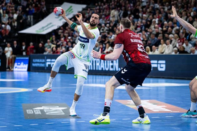 DAIKIN HBL SG Flensburg Handewitt vs HSG Wetzlar 27 02 26 Philipp Ahouansou No 19, HSG Wetzlar vs Blaz Blagotinsek No 43, SG Flensburg Handewitt DAIKIN HBL SG Flensburg Handewitt vs HSG Wetzlar, GP JOULE Arena on 27 02 26 Copyright: xBEAUTIFULxSPORTS MarioxM.xKobergx