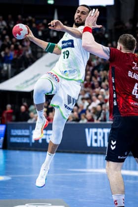 DAIKIN HBL SG Flensburg Handewitt vs HSG Wetzlar 27 02 26 Philipp Ahouansou No 19, HSG Wetzlar vs Blaz Blagotinsek No 43, SG Flensburg Handewitt DAIKIN HBL SG Flensburg Handewitt vs HSG Wetzlar, GP JOULE Arena on 27 02 26 Copyright: xBEAUTIFULxSPORTS MarioxM.xKobergx