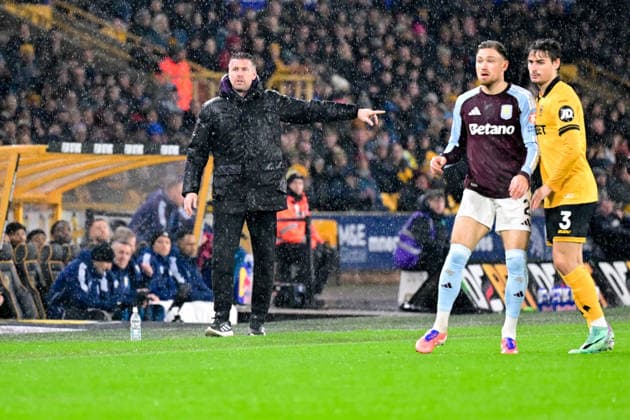 Wolverhampton Wanderers v Aston Villa, Premier League Wolverhampton Wanderers manager Rob Edwards during the Premier League match between Wolverhampton Wanderers and Aston Villa at Molineux, Wolverhampton, UK on 27 February 2026. Wolverhampton Molineux West Midlands UK Editorial use only DataCo restrictions apply See www.football-dataco.com , Copyright: xDennisxGoodwinx PSI-23809-0004