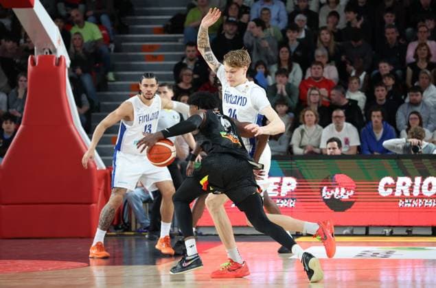 Belgium s Mamadou Guisse and Finland s Miikka Muurinen fight for the ball during a basketball match between Belgian national team, Nationalteam Belgian Lions and Finland, Friday 27 February 2026 in Charleroi, qualifier 3 6 for the men s 2027 FIBA World Championships. VIRGINIExLEFOUR  x165772471x