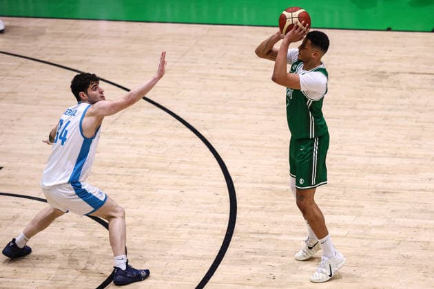 REPRO FREE *PRESS RELEASE NO REPRODUCTION FEE* EDITORIAL USE ONLY FIBA EuroBasket 2029 Pre-Qualifier, National Basketball Arena, Dublin 27 2 2026 Ireland vs Azerbaijan Ireland s Ryan Leonard and Azerbaijan s Derin Berkoz Ryan Leonard and Derin Berkoz 27 2 2026  Copyright: x INPHO BenxBradyx BB3_0476