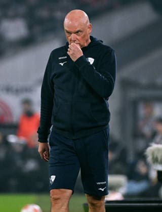 Football, 2 Bundesliga, Germany, Men, Season 2025 2026, 24 Matchday, Merkur Spiel Arena Düsseldorf, Fortuna Düsseldorf VfL Bochum 2 1 Head Coach Uwe Rösler BOC Action, Single Image