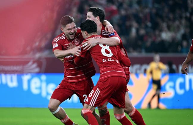 Soccer, 2 Bundesliga, Germany, Men, Season 2025 2026, 24 Matchday, Merkur Spiel Arena Düsseldorf, Fortuna Düsseldorf VfL Bochum 2 1 Cheering Florent Muslija F95 after his goal for 2 0, together with Cedric Itten F95 and Anouar El Azzouzi F95 Cheering, joy, action