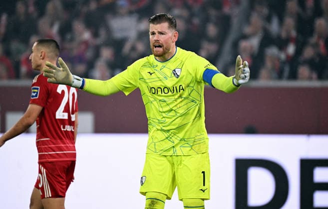 Football, 2 Bundesliga, Germany, Men, Season 2025 2026, 24 Matchday, Merkur Spiel Arena Düsseldorf, Fortuna Düsseldorf VfL Bochum 2 1 Timo Horn BOC Action, Single Image