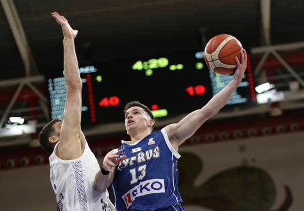 FIBA Basketball World Cup 2027 European Qualifiers Cyprus Cyprus Filippos Tigkas, right, attacks the basketball hoop during the 2027 FIBA ‹‹Basketball World Cup qualifier between Israel and Cyprus at the Spyros Kyprianou Stadium in Limassol, Cyprus, Friday, February 27, 2026. Limassol Cyprus  Copyright: xDanilxShamkinx originalFilename:shamkin-notitle260227_npH6E.jpg