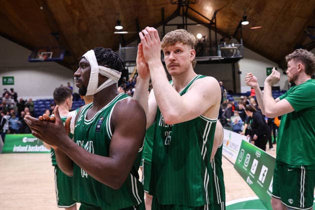 REPRO FREE *PRESS RELEASE NO REPRODUCTION FEE* EDITORIAL USE ONLY FIBA EuroBasket 2029 Pre-Qualifier, National Basketball Arena, Dublin 27 2 2026 Ireland vs Azerbaijan Ireland s Samuel Alajiki and Eoin Nelson applaud supporters after the match Samuel Alajiki and Eoin Nelson applaud supporters after the match 27 2 2026  Copyright: x INPHO BenxBradyx BB2_8303