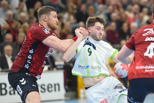 Handball I Men I Season 2025 2026 I Bundesliga I 23 Matchday I SG Flensburg Handewitt HSG Wetzlar I 27 02 2026 from left Blaz Blagotinsek 43, SG Flensburg Handewitt , Niklas Theiß 9, HSG Wetzlar Copyright: xLobeca JanxKirschnerx