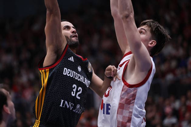 Zagreb, Croatia, 27.2.2026. FIBA Baskeball World Cup, European Qualifiers, First Round Group E, Drazen Petrovic Basketball Center, Croatia (CRO). Croatia vs Germany (93 - 88) Johannes THIEMANN (32) vs Michael RUZIC (13) 