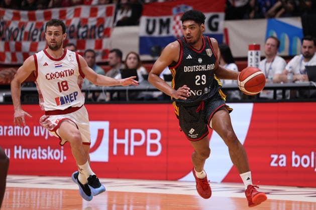 Zagreb, Croatia, 27.2.2026. FIBA Baskeball World Cup, European Qualifiers, First Round Group E, Drazen Petrovic Basketball Center, Croatia (CRO). Croatia vs Germany (93 - 88) Kostja MUSHIDI (29) vs Roko BADZIM (18) 