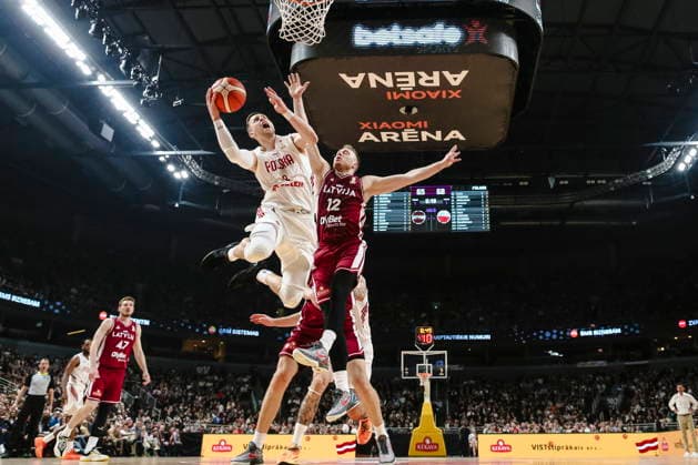 Ryga 27.02.2026 KOSZYKOWKA KOSZKADRA REPREZENTACJA POLSKI MECZ LOTWA - POLSKA ELIMINACJE MISTRZOSTW SWIATA 2027 - - - MEN BASKETBALL POLISH national team, Nationalteam WORLD CUP SERIES QUALIFIERS GAME LATVIA - POLAND NZ Mateusz Ponitka , Arturs Strautins , FOT. WOJCIECH FIGURSKI 058SPORT.PL NEWSPIX.PL --- newspix.pl  FOT. WOJCIECH FIGURSKI 058SPORT.PL