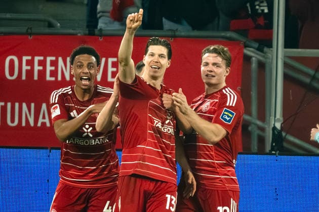 Germany 2 Bundesliga 2025 2026 Fortuna Düsseldorf vs VfL Bochum 24 Matchday 27 02 2026 Merkur Spiel Arena Nordrhein Westfalen Goal for 1 0 by Cedric Itten Fortuna Düsseldorf, 13 Cheers Joy Emotions Goal celebration Copyright: xCelinaxLeiersx