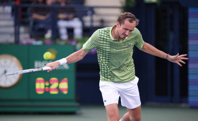 Daniil Medvedev plays a slice, Dubai Duty Free Tennis Championships, Dubai, U A E Tennis Dubai Tennis Championships 2026 ATP Dubai Duty Free Tennis Stadium Dubai United Arab Emirates 28 February 2026 Copyright: xJuergenxHasenkopfx