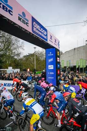 Omloop Het Nieuwsblad 2026 Cycling Race NINOVE, BELGIUM - FEBRUARY 28 : Illustration picture of the start of the race during the 81th edition of Omloop Het Nieuwsblad an UCI World Tour 1.UWT one day cycling road race for Men Elite of km with start in Ghent and finish in Ninove on February 28, 2026 in Ninove, Belgium, 28 02 2026 ( Motordriver Kenny Verfaillie - Ninove Belgium  Copyright: xNicoxVereeckenx