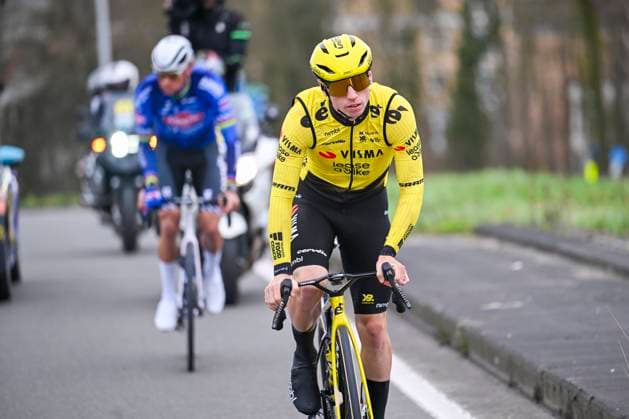 Omloop Het Nieuwsblad 2026 Cycling Race NINOVE, BELGIUM - FEBRUARY 28 : Brennan Matthew (GBR) of Team Visma Lease a Bike in action during the 81th edition of Omloop Het Nieuwsblad an UCI World Tour 1.UWT one day cycling road race for Men Elite of km with start in Ghent and finish in Ninove on February 28, 2026 in Ninove, Belgium, 28 02 2026 ( Motordriver Kenny Verfaillie - Ninove Belgium  Copyright: xNicoxVereeckenx