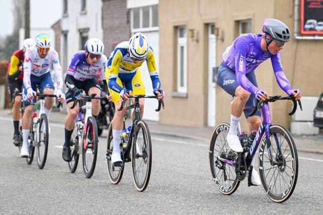 Omloop Het Nieuwsblad 2026 Cycling Race NINOVE, BELGIUM - FEBRUARY 28 : Krijnsen Jelte (NED) of Team Jayco AlUla in the escape pack during the 81th edition of Omloop Het Nieuwsblad an UCI World Tour 1.UWT one day cycling road race for Men Elite of km with start in Ghent and finish in Ninove on February 28, 2026 in Ninove, Belgium, 28 02 2026 ( Motordriver Kenny Verfaillie - Ninove Belgium  Copyright: xNicoxVereeckenx