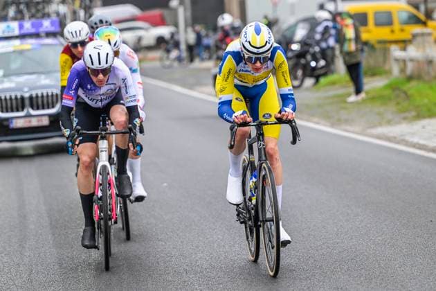 Omloop Het Nieuwsblad 2026 Cycling Race NINOVE, BELGIUM - FEBRUARY 28 : Van Hemelen Vincent (BEL) of Team Flanders - Baloise leading the escape pack during the 81th edition of Omloop Het Nieuwsblad an UCI World Tour 1.UWT one day cycling road race for Men Elite of km with start in Ghent and finish in Ninove on February 28, 2026 in Ninove, Belgium, 28 02 2026 ( Motordriver Kenny Verfaillie - Ninove Belgium  Copyright: xNicoxVereeckenx