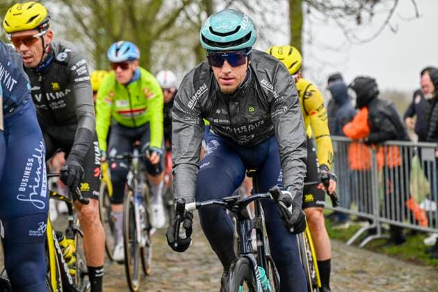 Omloop Het Nieuwsblad 2026 Cycling Race NINOVE, BELGIUM - FEBRUARY 28 :Rider of Bahrain - Victorious in action during the 81th edition of Omloop Het Nieuwsblad an UCI World Tour 1.UWT one day cycling road race for Men Elite of km with start in Ghent and finish in Ninove on February 28, 2026 in Ninove, Belgium, 28 02 2026 ( Motordriver Kenny Verfaillie - Ninove Belgium  Copyright: xNicoxVereeckenx