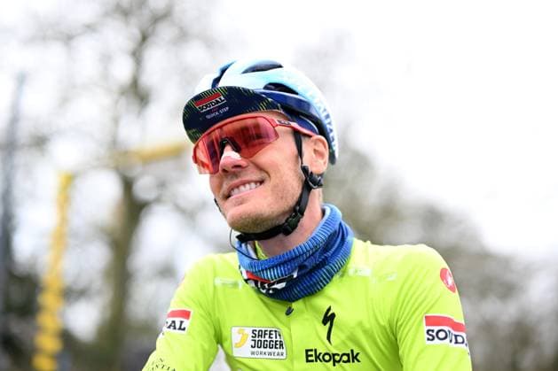 Dutch Dylan Van Baarle of Soudal Quick-Step pictured at the start of the 81st edition of the men s one-day cycling race Omloop Het Nieuwsblad (UCI World Tour), the opening race of the Flemish one-day classics season, 207,6 km from Gent to Ninove, Saturday 28 February 2026. MAARTENxSTRAETEMANS  x165910313x