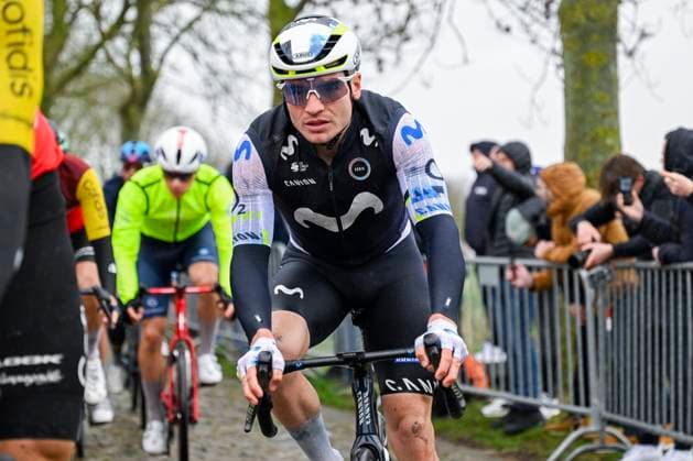 Omloop Het Nieuwsblad 2026 Cycling Race NINOVE, BELGIUM - FEBRUARY 28 : Rider of Movistar Team in action during the 81th edition of Omloop Het Nieuwsblad an UCI World Tour 1.UWT one day cycling road race for Men Elite of km with start in Ghent and finish in Ninove on February 28, 2026 in Ninove, Belgium, 28 02 2026 ( Motordriver Kenny Verfaillie - Ninove Belgium  Copyright: xNicoxVereeckenx