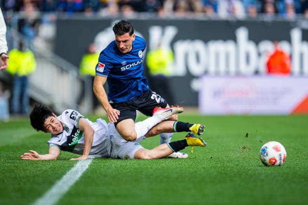 28 02 2026 Soccer, 2025 2026, 2 Bundesliga, 24 Matchday, DSC Arminia Bielefeld Hannover 96 L R Daisuke Yokota Hannover , Stefano Russo Bielefeld DFL REGULATIONS PROHIBIT ANY USE OF PHOTOGRAPHS AS IMAGE SEQUENCES AND OR QUASI VIDEO