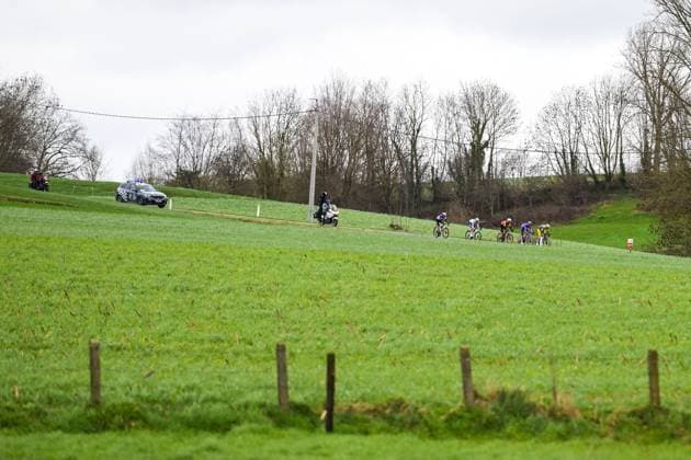 The pack of riders pictured in action during the 81st edition of the men s one-day cycling race Omloop Het Nieuwsblad (UCI World Tour), the opening race of the Flemish one-day classics season, 207,6 km from Gent to Ninove, Saturday 28 February 2026. DAVIDxPINTENS  x165932509x