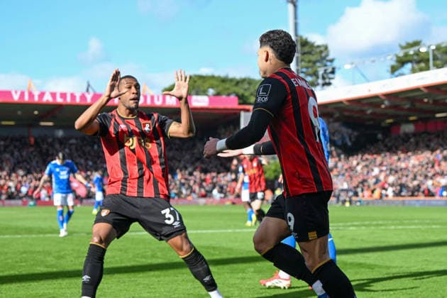 Bournemouth v Sunderland, Premier League Goal 1-1 - Evanilson (9) of AFC Bournemouth celebrates scoring the equalising goal with Rayan (37) of AFC Bournemouth during the Premier League match between Bournemouth and Sunderland at the Vitality Stadium, Bournemouth, UK on 28 February 2026. Bournemouth Vitality Stadium Dorset UK Editorial use only DataCo restrictions apply See www.football-dataco.com , Copyright: xGrahamxHuntx PSI-23826-0076