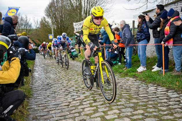 Omloop Het Nieuwsblad 2026 Cycling Race NINOVE, BELGIUM - FEBRUARY 28 : Rider of Team Visma I Lease a Bike in action during the 81th edition of Omloop Het Nieuwsblad an UCI World Tour 1.UWT one day cycling road race for Men Elite of km with start in Ghent and finish in Ninove on February 28, 2026 in Ninove, Belgium, 28 02 2026 ( Motordriver Kenny Verfaillie - Ninove Belgium  Copyright: xNicoxVereeckenx