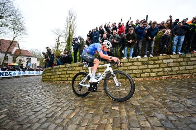 Dutch Mathieu van der Poel of Alpecin-Premier Tech pictured on the Kapelmuur in Geraardsbergen, during the 81st edition of the men s one-day cycling race Omloop Het Nieuwsblad (UCI World Tour), the opening race of the Flemish one-day classics season, 207,6 km from Gent to Ninove, Saturday 28 February 2026. DAVIDxPINTENS  x165947063x