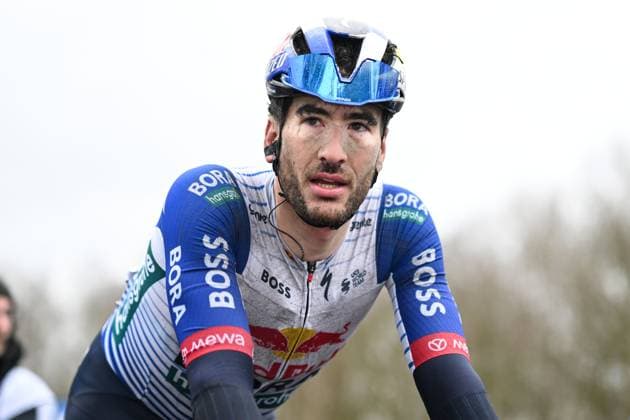 Sport Bilder des Tages Dutch Tim Van Dijke of Red Bull-BORA-hansgrohe crosses the finish line of the 81st edition of the men s one-day cycling race Omloop Het Nieuwsblad (UCI World Tour), the opening race of the Flemish one-day classics season, 207,6 km from Gent to Ninove, Saturday 28 February 2026. MAARTENxSTRAETEMANS  x165954109x