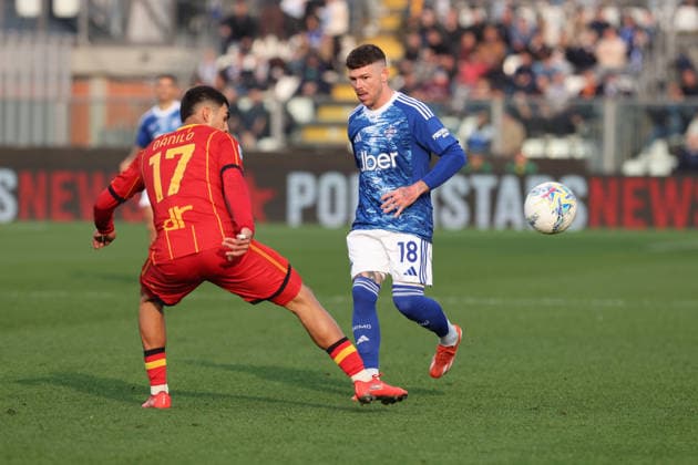 Como™s Alberto Moreno during the Serie A soccer match between Como and Lecce at the Giuseppe Sinigaglia stadium in Como, north Italy - February 28, 2026 - Soccer.  Copyright: xAntonioxSaia LaPressex