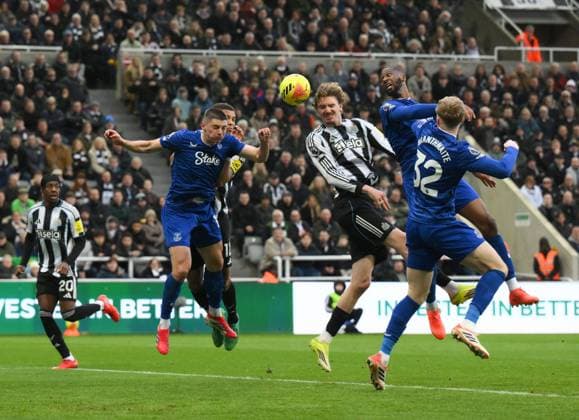 Nick Woltemade of Newcastle United goes up for the ball Newcastle United v Everton, Premier League, Football, St James Park, Newcastle, UK - 28 Feb 2026Newcastle St James Park United Kingdom EDITORIAL USE ONLY No use with unauthorised audio, video, data, fixture lists, club league logos or live services. Online in-match use limited to 120 images, no video emulation. No use in betting, games or single club league player publications. Copyright: xRichardxLee Shutterstockx 16708426al