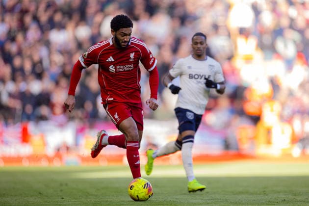 Football - FA Premier League - Liverpool FC v West Ham United FC LIVERPOOL, ENGLAND - Saturday, February 28, 2026: Liverpool s Joe Gomez during the FA Premier League match between Liverpool FC and West Ham United FC at Anfield. (Photo by David Rawcliffe Propaganda) LIVERPOOL Anfield MERSEYSIDE ENGLAND  Copyright: xDavidxRawcliffex P2026-02-28-Liverpool_West_Ham-52