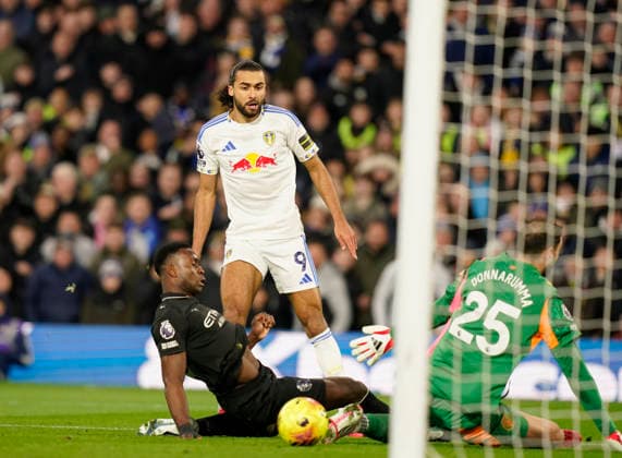 Leeds, England, 28th February 2026. Dominic Calvert-Lewin of Leeds United shoots across the face of the goal during the Leeds United vs Manchester City Premier League match at Elland Road, Leeds. Picture credit should read: Andrew Yates Sportimage EDITORIAL USE ONLY. No use with unauthorised audio, video, data, fixture lists, club league logos or live services. Online in-match use limited to 120 images, no video emulation. No use in betting, games or single club league player publications. SPI_042_AY_Leeds_Man_City SPI-4565-0042