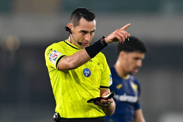 CALCIO - Serie A - Hellas Verona FC vs SSC Napoli The Referee of the match Andrea Colombo (Sez. AIA of Como) portrait during Hellas Verona FC vs SSC Napoli, Italian soccer Serie A match in Verona, Italy, February 28 2026 Verona Italy  Copyright: xIPAxSport ABACAx