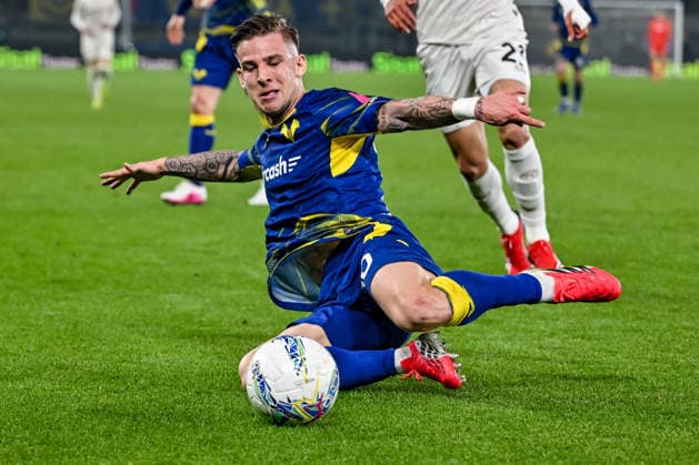 Sport Bilder des Tages Hellas Verona s Victor Nelsson portrait in action during Hellas Verona FC vs SSC Napoli, Italian soccer Serie A match in Verona, Italy, February 28 2026  Copyright: xAlessioxMarini IPAxSportx xipa-agency.netx xx IPA_72165834 IPA_Agency_IPA72165834