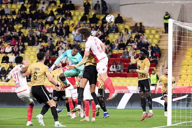 AS Monaco v Angers SCO - Ligue 1 McDonald s 2025 2026 40 Oumar Kalifa PONA (sco) - 02 Carlens ARCUS (sco) during the Ligue 1 McDonald s match between Monaco and Angers at Stade Louis II on February 28, 2026 in Monaco, Monaco. Monaco Monaco  Copyright: xFEPx 776348302